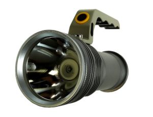 Latarka ręczna aluminium CREE XM-L T6 9W 800lm + ł